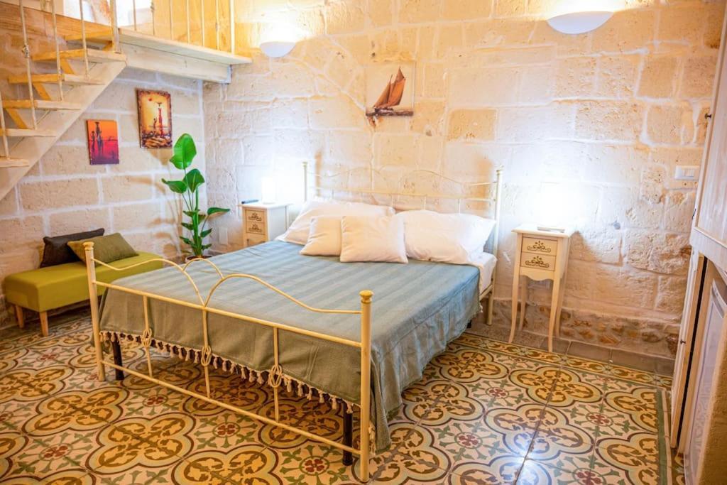 Appartamento Borgo Antico-Centro Storico Casa Ventosa Oria  Esterno foto